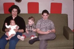 1968 03 Alaska Ft Wainwright Mom Dennis David Sam