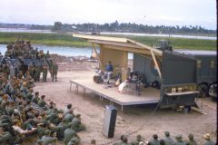 1970 09 VietNam Dad9