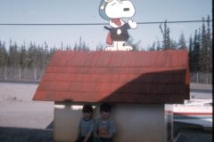 1974 06 Alaska HendersonRd. Fairbanks Dad David Sam1